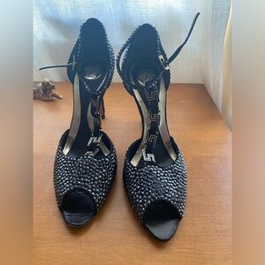 Versace Swarovski Studded Peep-toe Pumps / 38